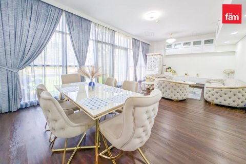 Квартира с 3 спальнями №126175 12