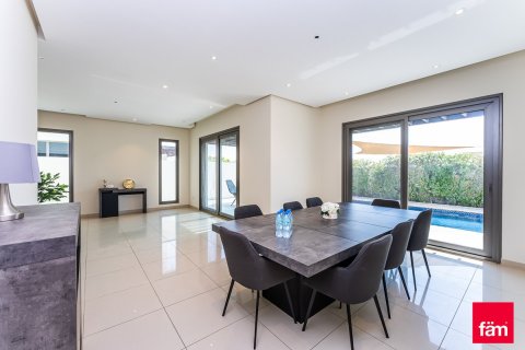 6 bedrooms Villa  No. 120227 29