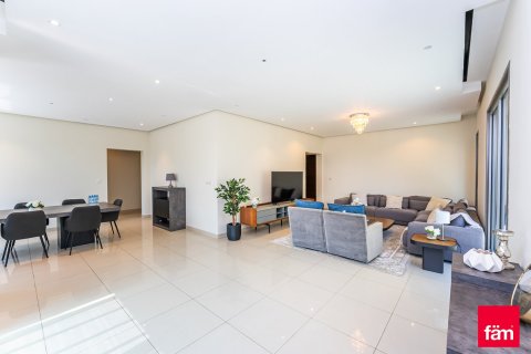 6 bedrooms Villa  No. 120227 28