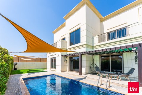 6 bedrooms Villa  No. 120227 2