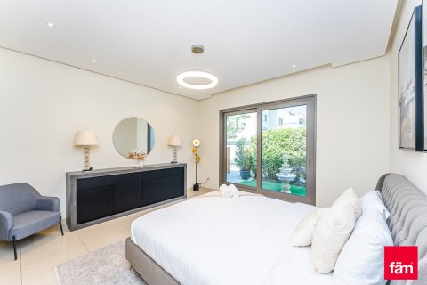 6 bedrooms Villa  No. 120227 13