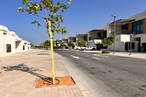 3 bedrooms Townhouse in Ras Al Khaimah, UAE No. 184275 19