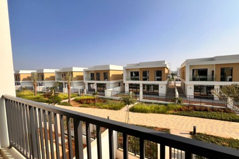 3 bedrooms Townhouse in Ras Al Khaimah, UAE No. 184275 14