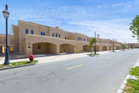 Townhouse de 2 dormitorios en Bella Casa, UAE No. 142920 20