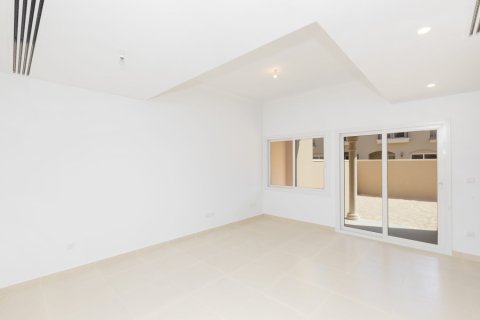 Townhouse de 2 dormitorios en Bella Casa, UAE No. 142920