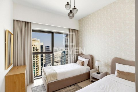 3 bedrooms Apartment in Burj Royale, UAE No. 193841 9