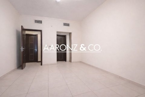 Apartment de 2 dormitorios en Jumeirah Lake Towers, UAE No. 141064 8