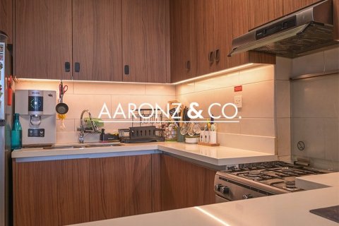 Apartment de 2 dormitorios en Jumeirah Village Triangle, UAE No. 141060 11