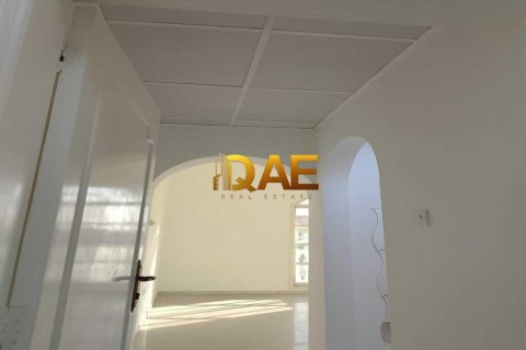 Villa de 6 dormitorios en Mirdif Villas, UAE No. 52043 11