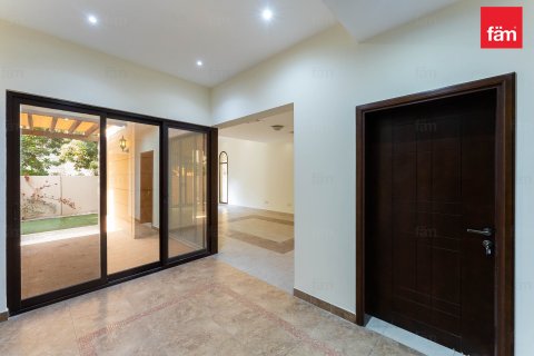 4 bedrooms Townhouse in Dubai, UAE No. 143455 15