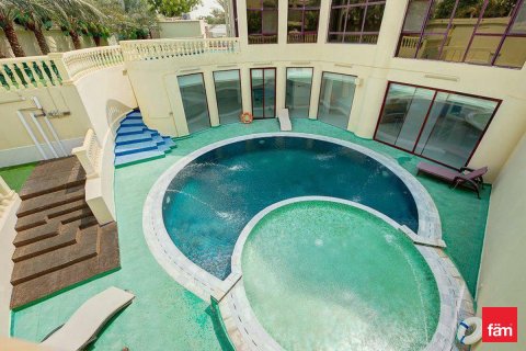 8 bedrooms Villa in Dubai, UAE No. 143454
