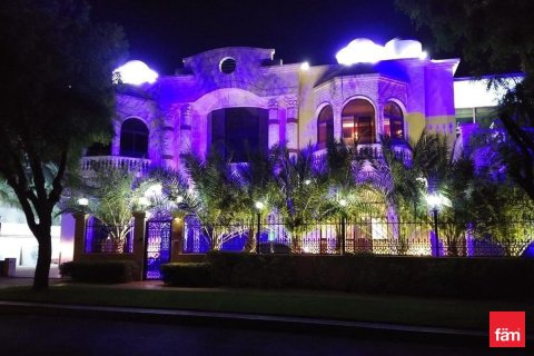 8 bedrooms Villa in Dubai, UAE No. 143454 19