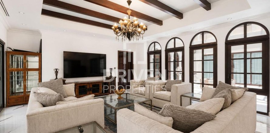 Вилла с 7 спальнями в The Villa, ОАЭ №193581