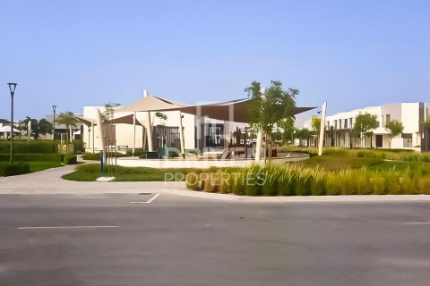 Townhouse de 3 dormitorios en EMAAR South, UAE No. 138613