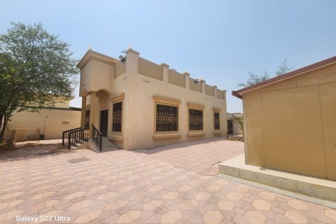 2 bedrooms Villa in Ras Al Khaimah, UAE No. 184121 6