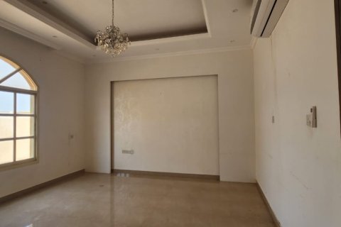 6 bedrooms Villa in Ras Al Khaimah, UAE No. 184122 9