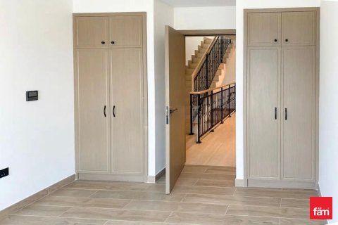 5 bedrooms Townhouse in Dubai, UAE No. 165482 9