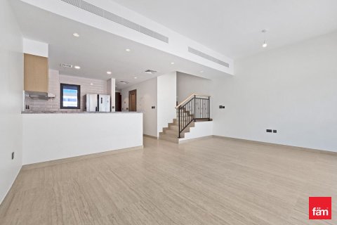 5 bedrooms Townhouse in Dubai, UAE No. 165482