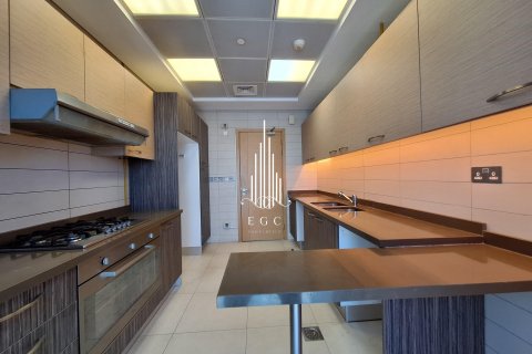 Apartment de 2 dormitorios en Corniche Road, UAE No. 22116 9