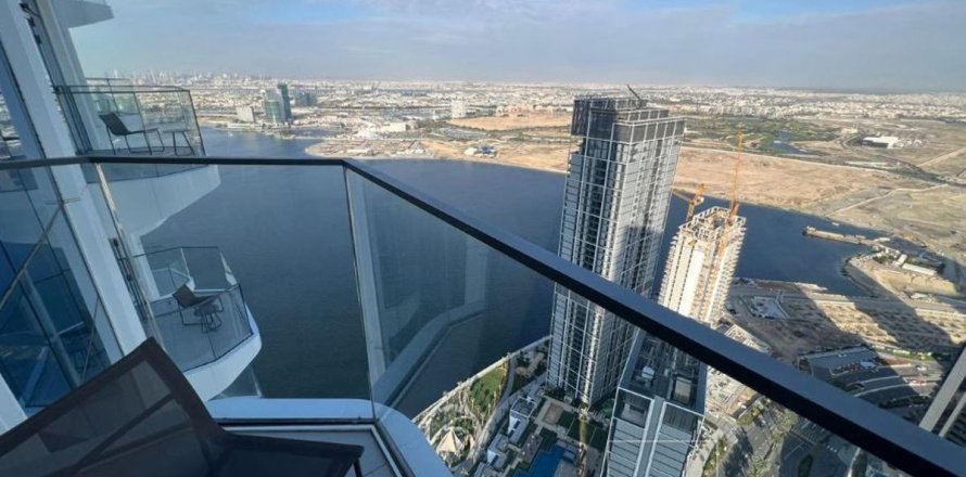 Apartment de 3 dormitorios en Dubai, UAE No. 87652