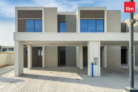 4 bedrooms Townhouse in Dubai, UAE No. 135730