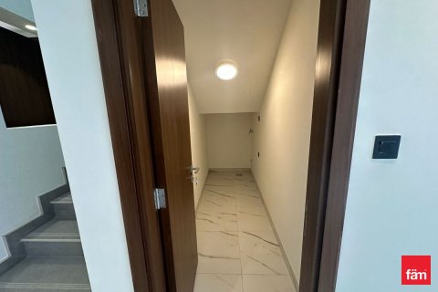 4 bedrooms Villa in Dubai, UAE No. 161340 13