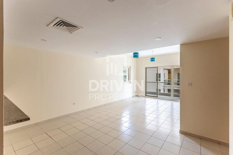 Apartment de 2 dormitorios en Greens, UAE No. 201355 6