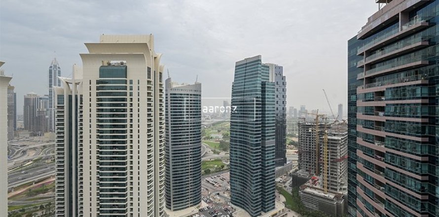 Квартира с 4 спальнями в Джумейра Лейк Тауэрс, ОАЭ №55882