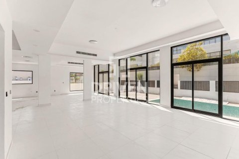 Villa de 4 dormitorios en Al Furjan, UAE No. 191520 4