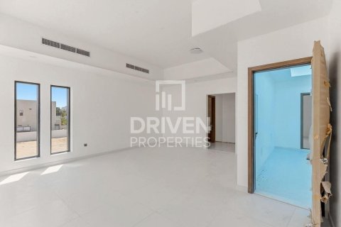 Villa de 4 dormitorios en Al Furjan, UAE No. 191520 5