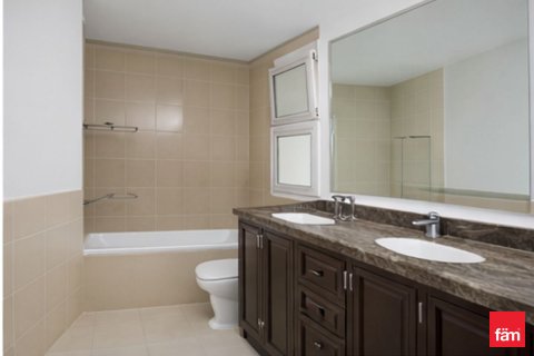 3 bedrooms Villa in Dubai, UAE No. 142506 7