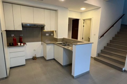 3 bedrooms Townhouse in Dubai, UAE No. 183379 3