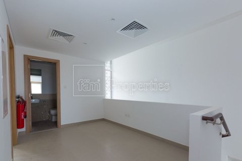 3 bedrooms Townhouse in Dubai, UAE No. 137155 9