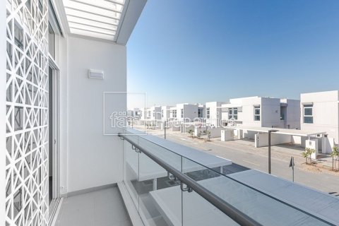 3 bedrooms Townhouse in Dubai, UAE No. 137155 20