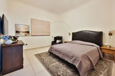 5 bedrooms Villa No. 127955 13