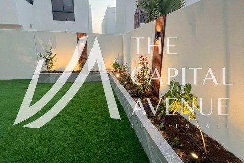 4 bedrooms Villa on the Yas Island, UAE No. 137052 22