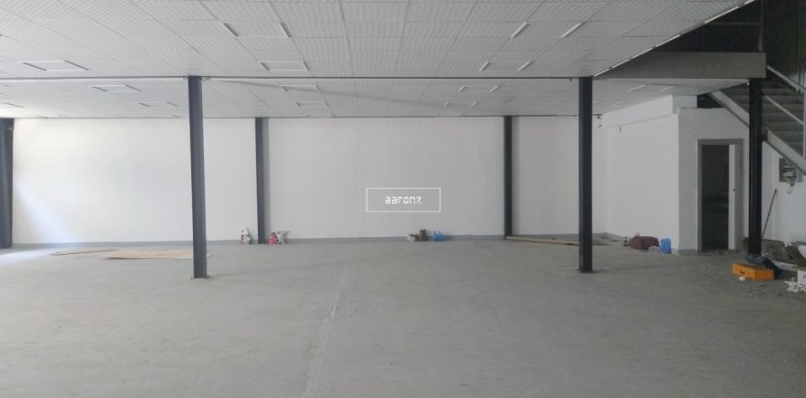 Warehouse de 766.4m² en Al Quoz, UAE No. 102363