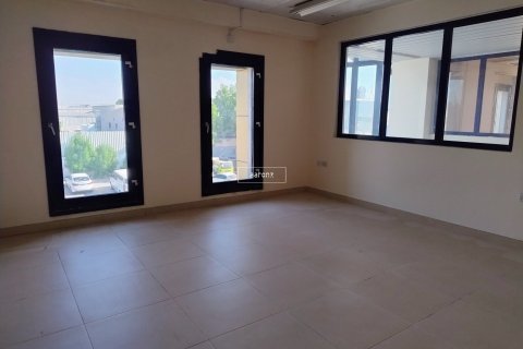 Warehouse de 5759.9m² en Al Quoz, UAE No. 102364 14