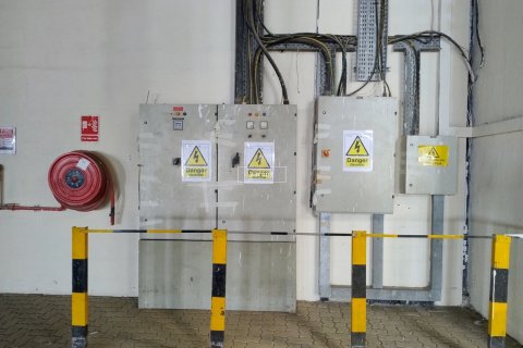 Warehouse de 5759.9m² en Al Quoz, UAE No. 102364 21