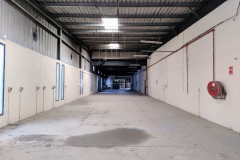 Warehouse de 5759.9m² en Al Quoz, UAE No. 102364 13