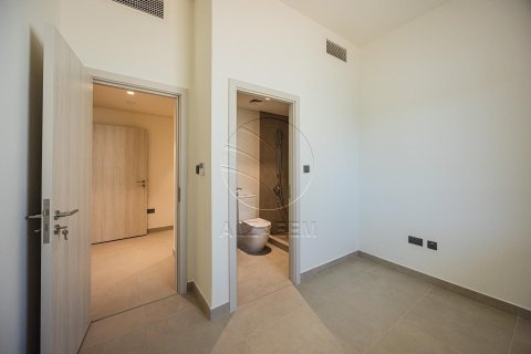 Villa de 4 dormitorios en  Yas Island, UAE No. 91184 9