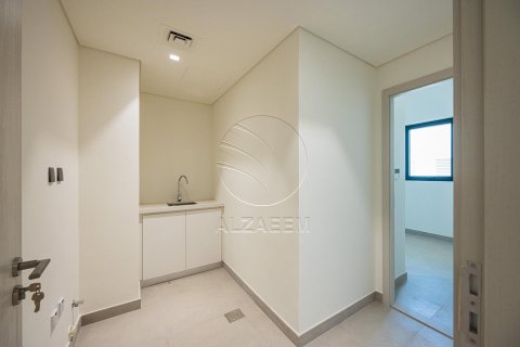 Villa de 4 dormitorios en  Yas Island, UAE No. 91184 11