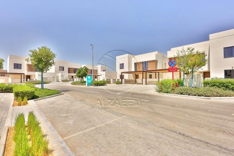 Villa de 4 dormitorios en  Yas Island, UAE No. 91184 2
