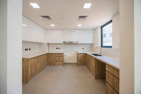 Villa de 4 dormitorios en  Yas Island, UAE No. 91184 26