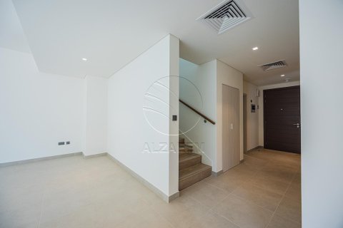 Villa de 4 dormitorios en  Yas Island, UAE No. 91184 17