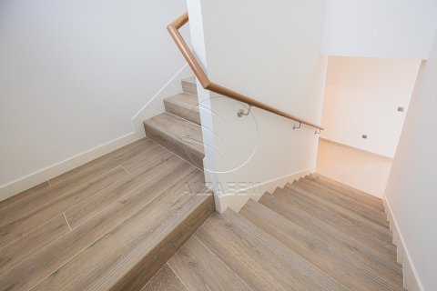 Villa de 4 dormitorios en  Yas Island, UAE No. 91184 15