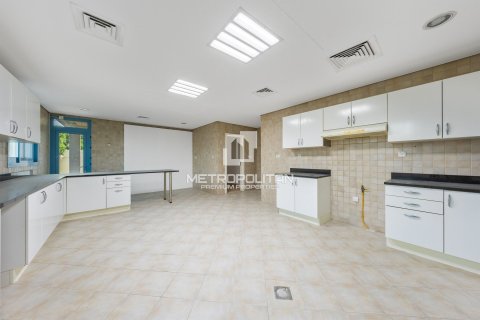 Villa de 5 dormitorios  No. 129570 16