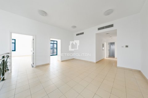 Villa de 5 dormitorios  No. 129570 17