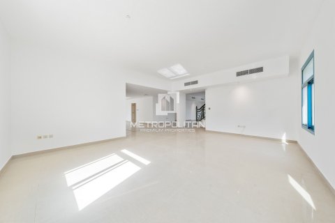 Villa de 5 dormitorios  No. 129570 6