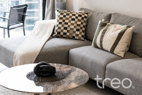 2 bedrooms Apartment in Burj Khalifa, UAE No. 174139 4